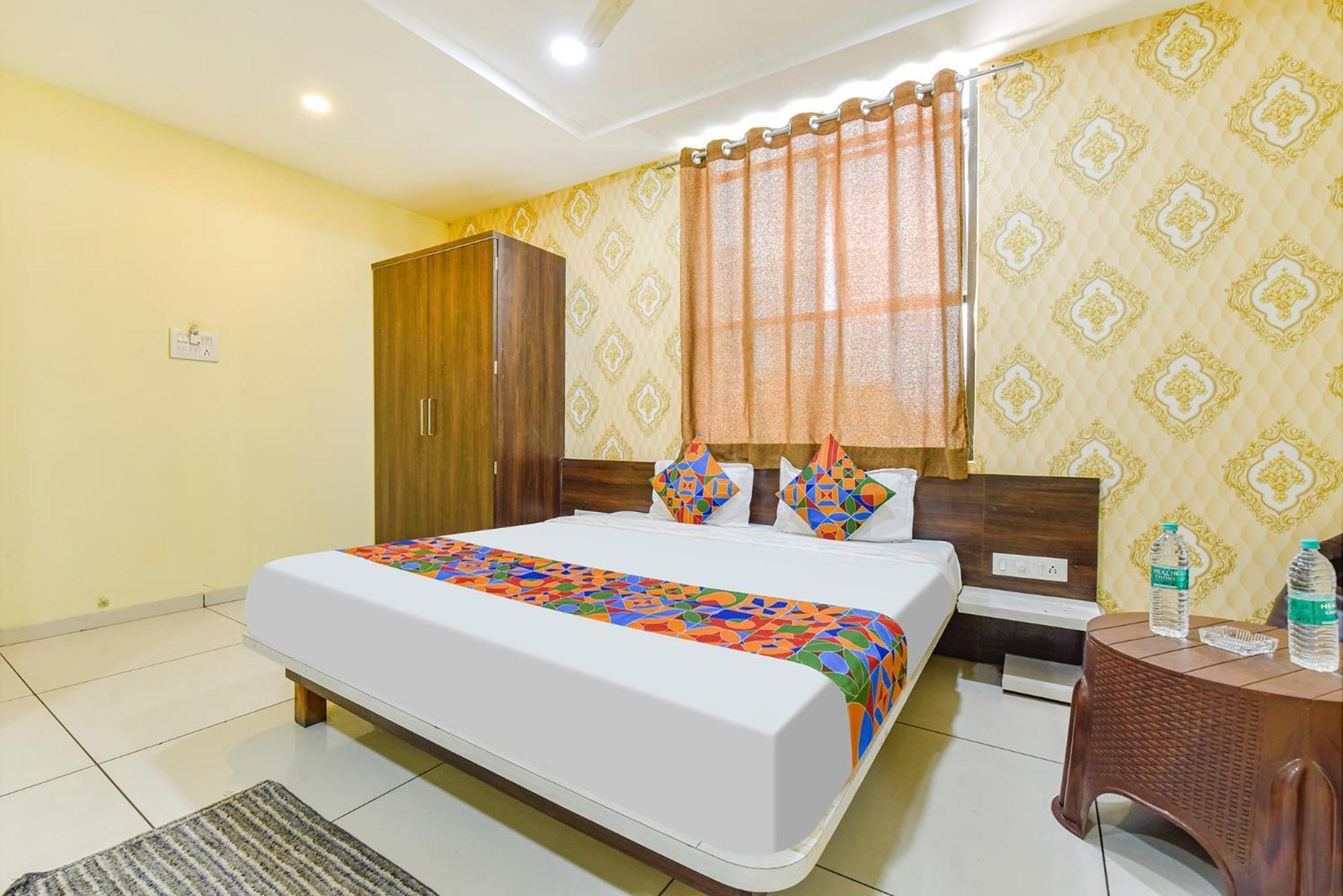 Hotel Fabexpress A2 And Restro Indore Exterior foto