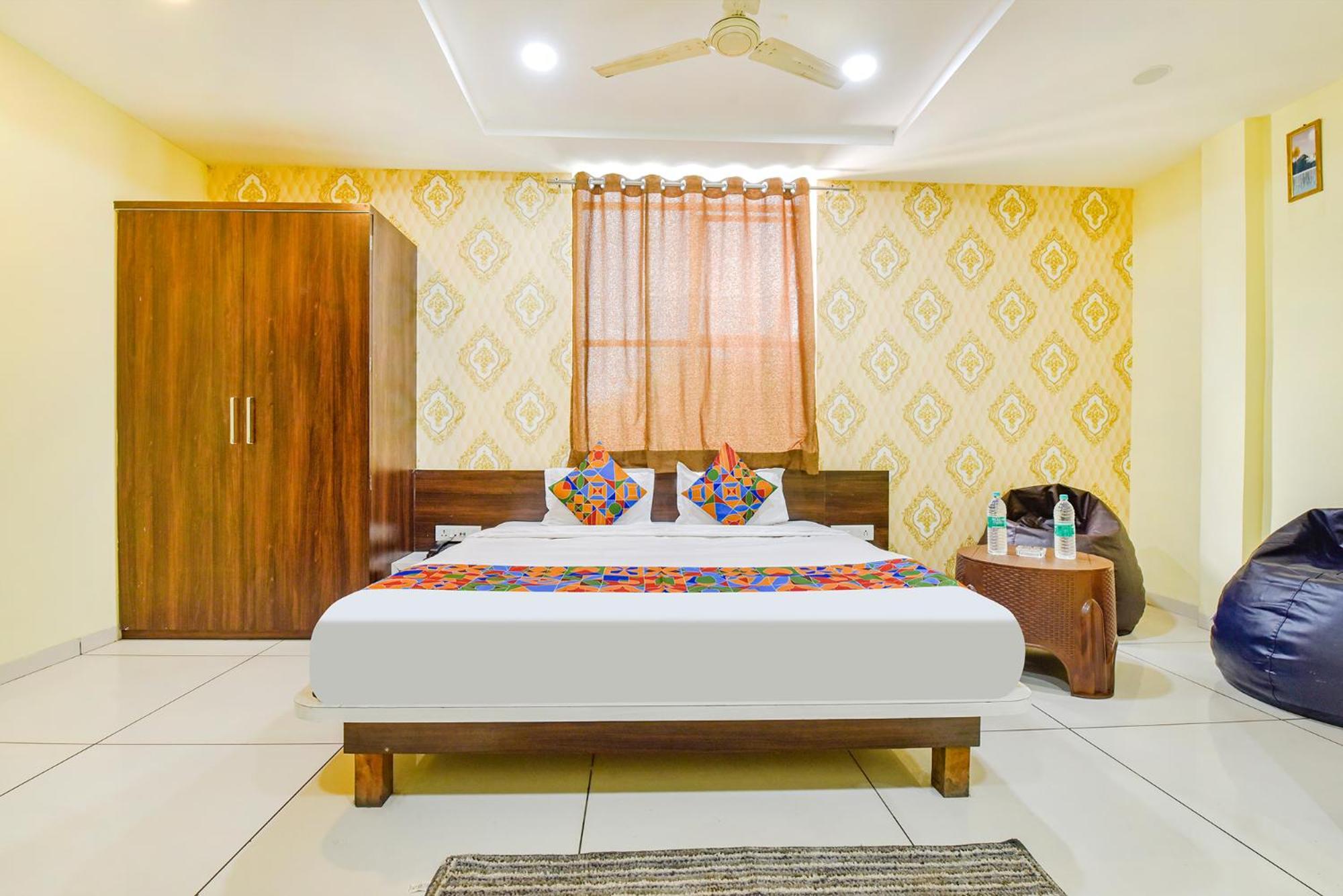 Hotel Fabexpress A2 And Restro Indore Exterior foto